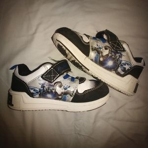 #1 Toddles size 11 boys shoes Marvel
